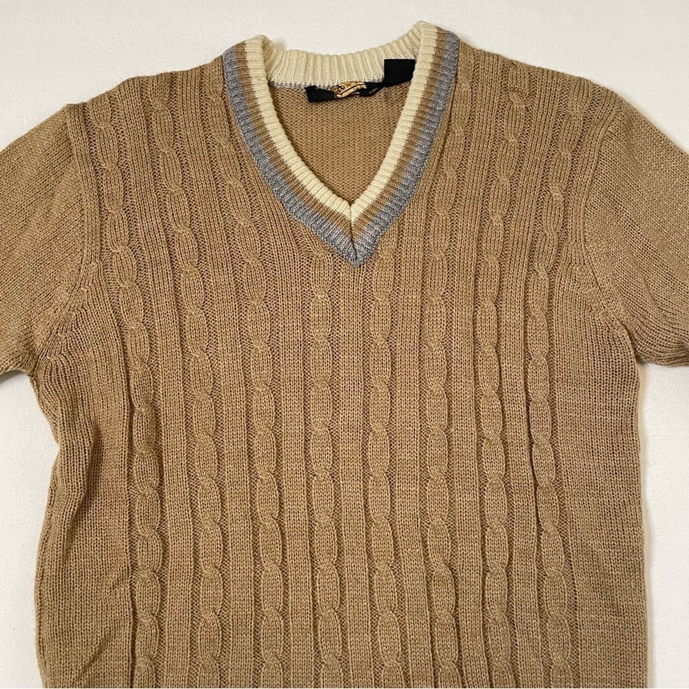 VTG cable knit v neck sweater medium - Picture 2 of 10